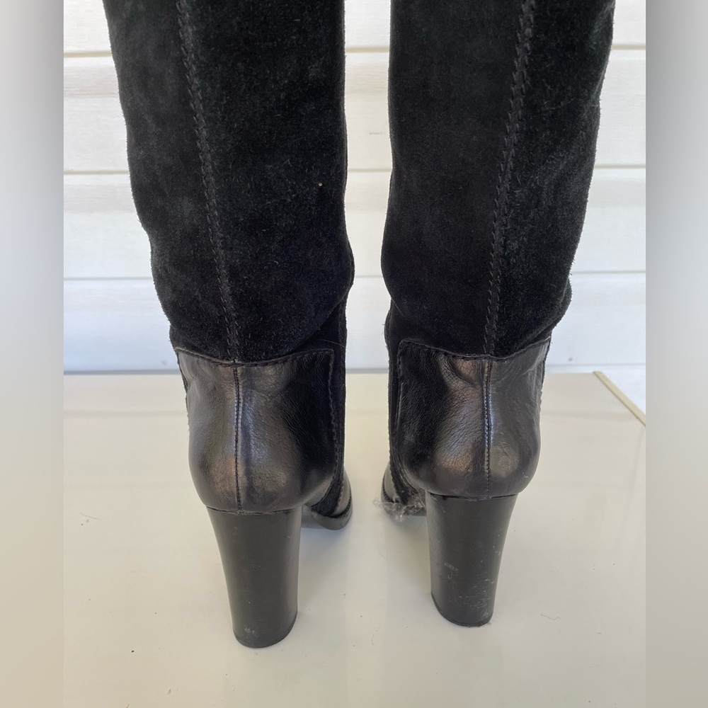 Knee boots - Picture 3 of 9